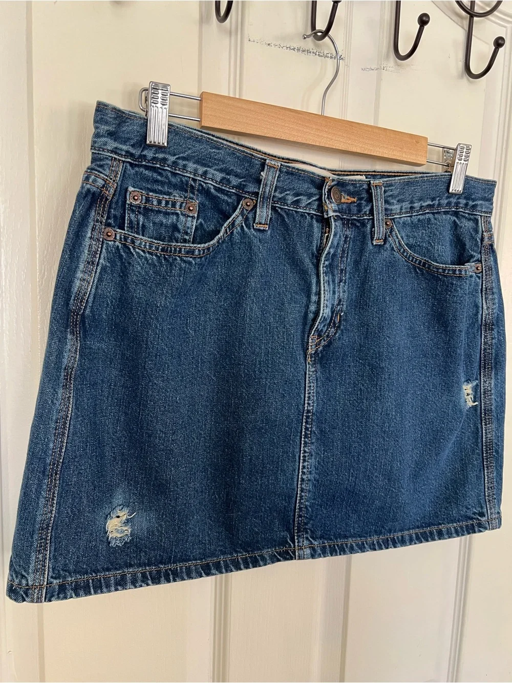 Gap Jeans Y2K Distressed Denim Mini Skirt Medium Wash